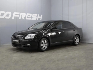Седан Toyota Avensis 2005 года, 850000 рублей, Омск