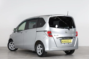 Минивэн Honda Freed 2015 года, 1159000 рублей, Новосибирск