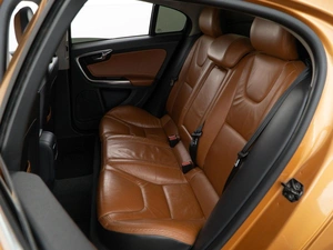 Седан Volvo S60 2012 года, 997077 рублей, Москва