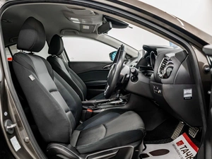 Хетчбэк Mazda Axela 2016 года, 1405000 рублей, Красноярск