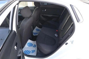 Седан Kia Rio 2015 года, 1350000 рублей, Мирное