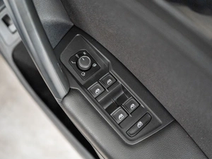 Внедорожник Volkswagen Tiguan Allspace 2021 года, 2550000 рублей, Красноярск