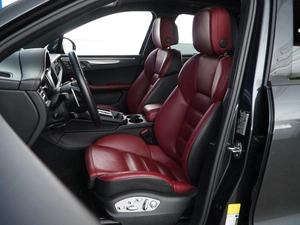 Внедорожник Porsche Macan 2022 года, 7099077 рублей, Москва