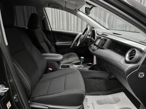 Внедорожник Toyota RAV4 2015 года, 2499000 рублей, Красноярск