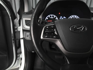 Седан Hyundai Solaris 2019 года, 1568000 рублей, Ставрополь