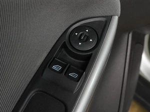 Хетчбэк Ford Focus 2013 года, 959000 рублей, Воронеж