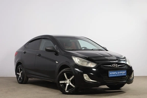 Седан Hyundai Solaris 2012 года, 599000 рублей, Новосибирск