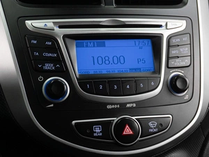 Седан Hyundai Solaris 2013 года, 829000 рублей, Тюмень