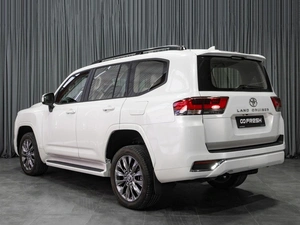 Внедорожник Toyota Land Cruiser 2022 года, 12699000 рублей, Тюмень
