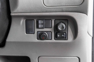 Минивэн Nissan Tino 2002 года, 299000 рублей, Барнаул