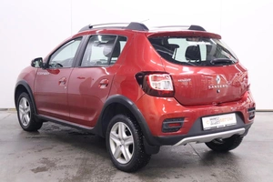 Хэтчбек Renault Sandero 2017 года, 1030000 рублей, Брянск