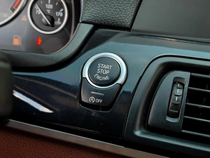 Седан BMW 5 серия 2013 года, 2100000 рублей, Краснодар