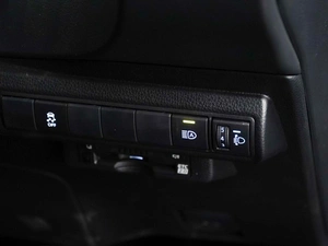 Хетчбэк Toyota Corolla 2022 года, 2250999 рублей, Москва