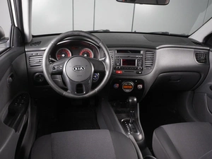 Хетчбэк Kia Rio 2011 года, 689000 рублей, Минеральные Воды