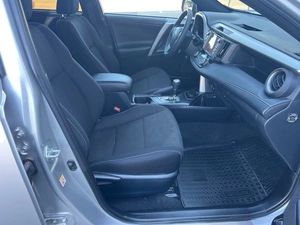 Внедорожник Toyota RAV4 2018 года, 2790000 рублей, Абакан