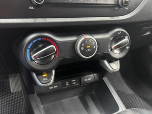 Хетчбэк Kia Rio X-Line 2020 года, 1215000 рублей, Ростов-на-Дону