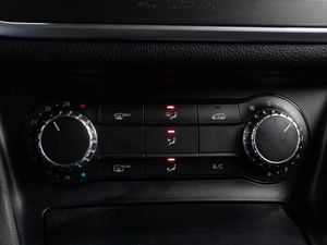Седан Mercedes-benz CLA-класс 2014 года, 1739000 рублей, Тюмень