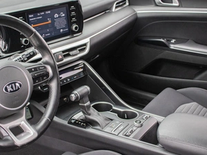 Седан Kia K5 2021 года, 2399000 рублей, Петрозаводск