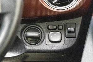 Хетчбэк Toyota Vitz 2017 года, 1199000 рублей, Новосибирск