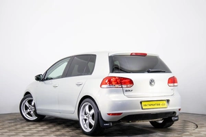 Хетчбэк Volkswagen Golf 2012 года, 579000 рублей, Пермь