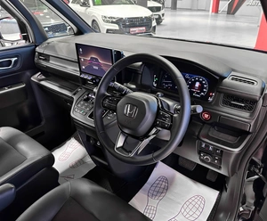Минивэн Honda Stepwgn Spada 2023 года, 2950000 рублей, Красноярск