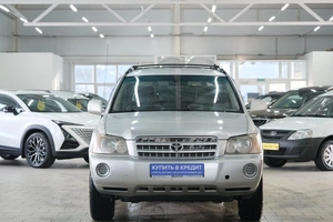 Внедорожник Toyota Highlander 2002 года, 989000 рублей, Омск