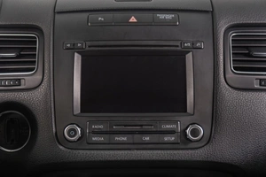 Внедорожник Volkswagen Touareg 2012 года, 2459000 рублей, Томск