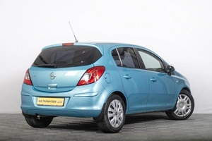 Хетчбэк Opel Corsa 2011 года, 809000 рублей, Томск