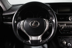 Седан Lexus ES 2013 года, 1749000 рублей, Сургут