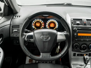 Седан Toyota Corolla 2012 года, 1219000 рублей, Красноярск