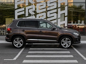 Внедорожник Volkswagen Tiguan 2013 года, 1720000 рублей, Волгоград