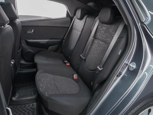 Седан Kia Rio 2017 года, 1379000 рублей, Сургут
