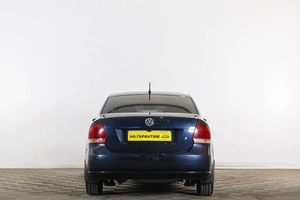 Седан Volkswagen Polo 2011 года, 899000 рублей, Тюмень