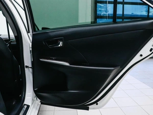 Седан Toyota Camry 2014 года, 2010000 рублей, Красноярск