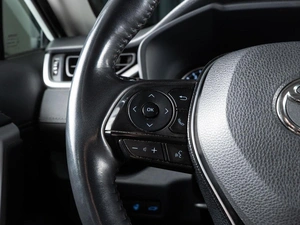 Внедорожник Toyota RAV4 2019 года, 2999000 рублей, Волгоград