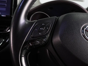 Внедорожник Toyota C-HR 2017 года, 1754000 рублей, Воронеж