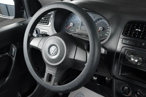 Седан Volkswagen Polo 2011 года, 759000 рублей, Тюмень