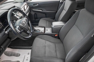 Седан Toyota Camry 2016 года, 2319000 рублей, Барнаул