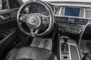 Седан Kia Optima 2017 года, 1699000 рублей, Барнаул