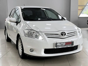 Хетчбэк Toyota Auris 2010 года, 897000 рублей, Солонцы