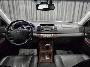 Седан Toyota Camry 2005 года, 840000 рублей, Красноярск