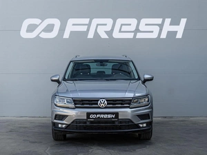 Внедорожник Volkswagen Tiguan 2017 года, 2340000 рублей, Краснодар