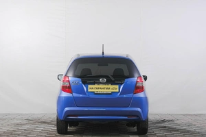 Хетчбэк Honda Fit 2011 года, 899000 рублей, Кемерово