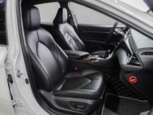 Седан Toyota Camry 2020 года, 2809000 рублей, Тюмень