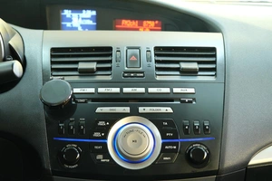 Седан Mazda 3 2011 года, 969000 рублей, Омск