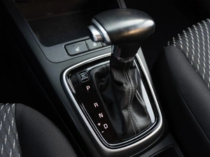 Седан Kia Rio 2019 года, 1499000 рублей, Саратов