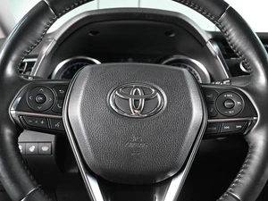 Седан Toyota Camry 2020 года, 2990000 рублей, Аксай