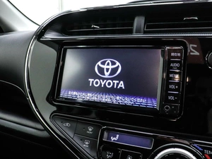 Хетчбэк Toyota Aqua 2018 года, 1250000 рублей, Красноярск