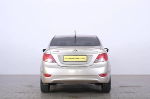 Седан Hyundai Solaris 2011 года, 879000 рублей, Омск