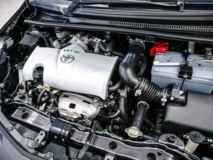 Хетчбэк Toyota Vitz 2015 года, 920000 рублей, Красноярск